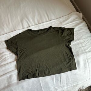 Lululemon Cates tee size 4 (bundle of 3)
